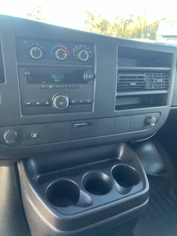 2009 GMC Savana LS 1500