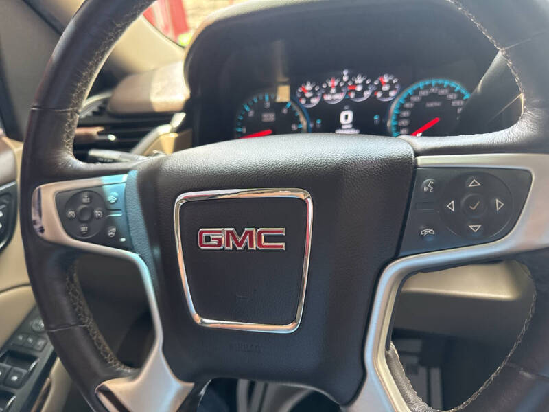 2017 GMC Yukon XL SLT