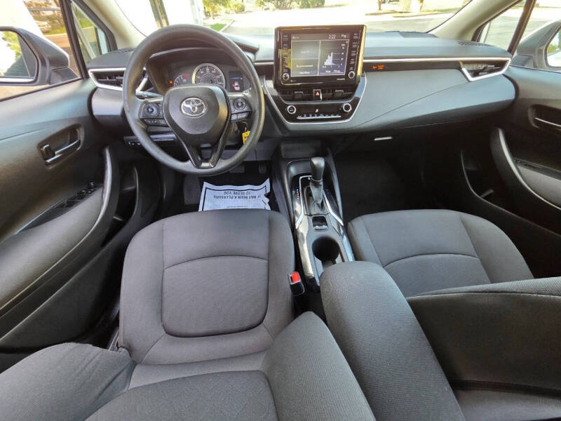 2022 Toyota Corolla LE