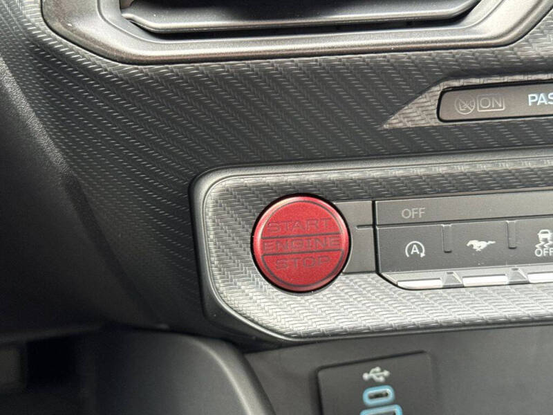 2025 Ford Mustang EcoBoost