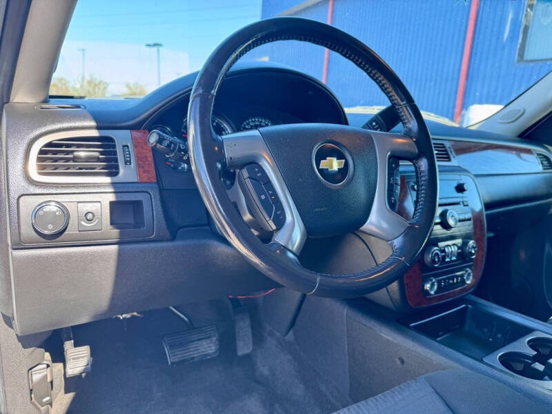 2012 Chevrolet Suburban LS