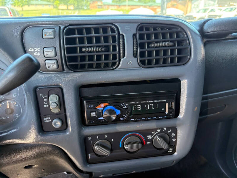 2002 Chevrolet Blazer LS