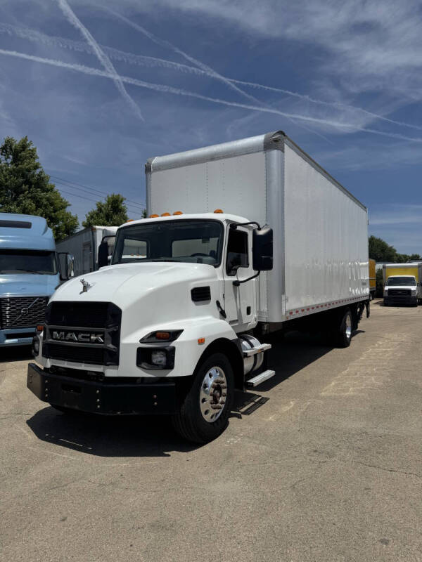 2022 Mack MD6