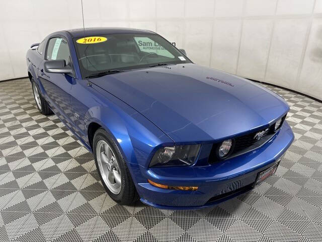 Used 2006 Ford Mustang GT Premium with VIN 1ZVFT82H865213645 for sale in Bloomington, IL