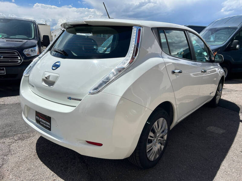 2015 Nissan LEAF