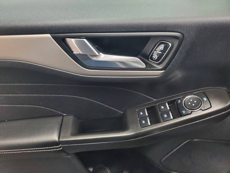 2021 Ford Escape Hybrid SE