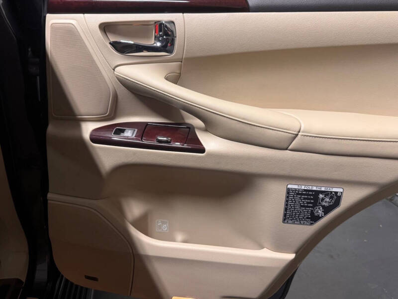 2013 Lexus LX 570
