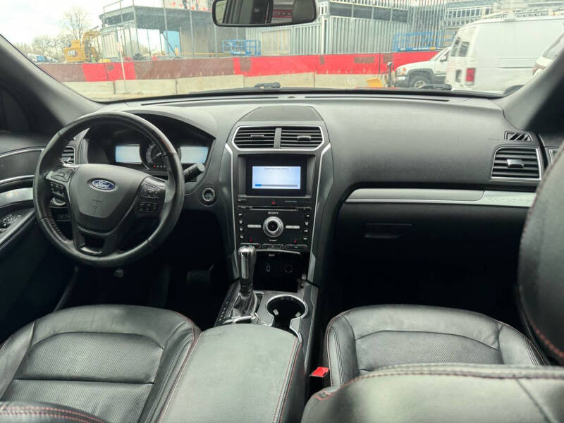 2017 Ford Explorer Sport