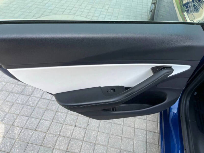 2019 Tesla Model 3 Standard Range Plus