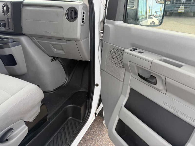 2013 Ford E-Series E-150