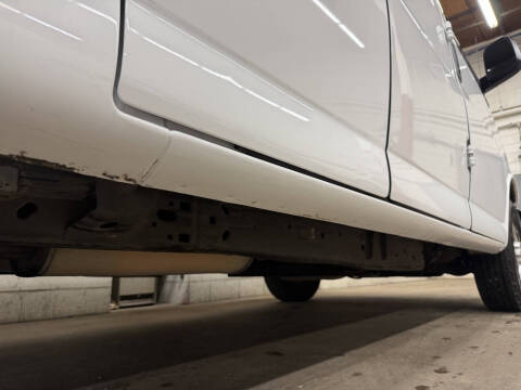 2016 Chevrolet Express 2500