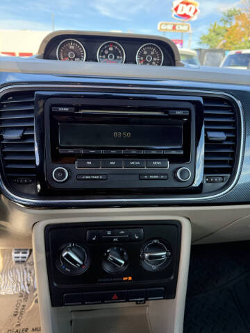 2013 Volkswagen Beetle Convertible Turbo