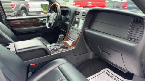 2017 Lincoln Navigator Select