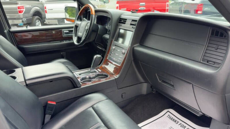 2017 Lincoln Navigator Select