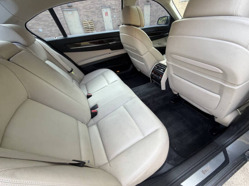 2011 BMW 7 Series 740Li