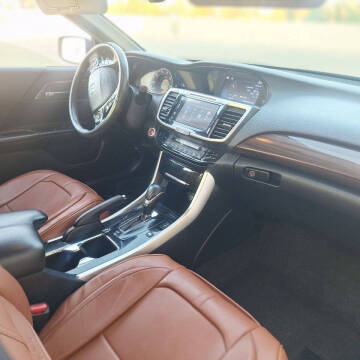 2017 Honda Accord Hybrid Touring