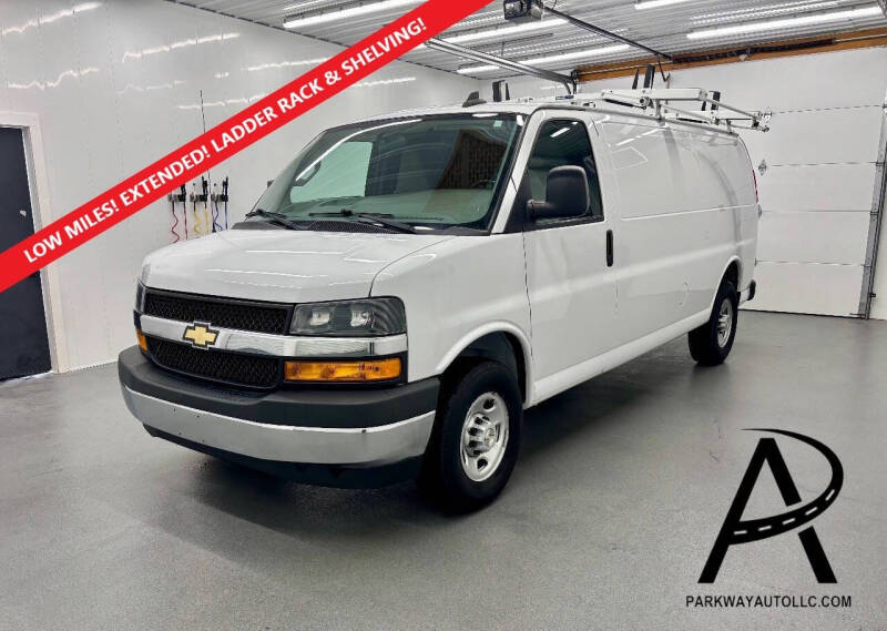 2023 Chevrolet Express Cargo Work Van's photo