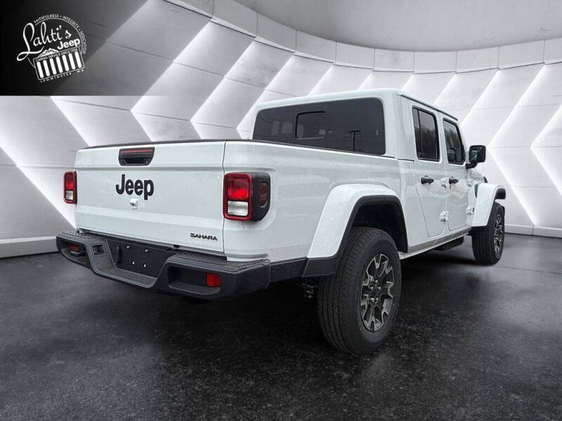 2026 Jeep Gladiator Sahara
