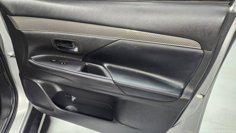 2020 Mitsubishi Outlander SEL