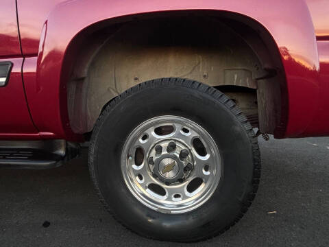 2004 Chevrolet Suburban 2500 LS