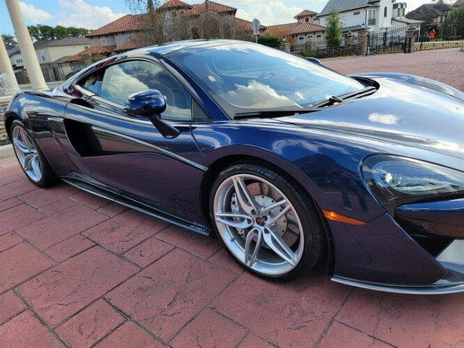 2017 McLaren 570GT