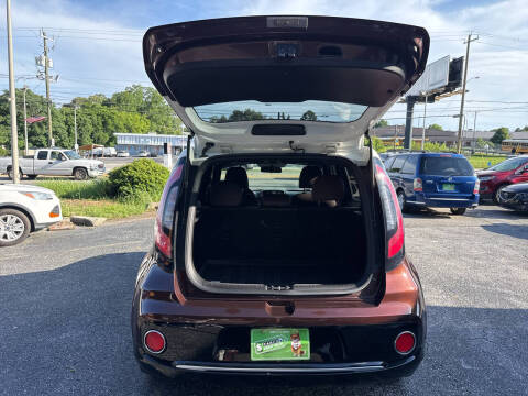 2017 Kia Soul +