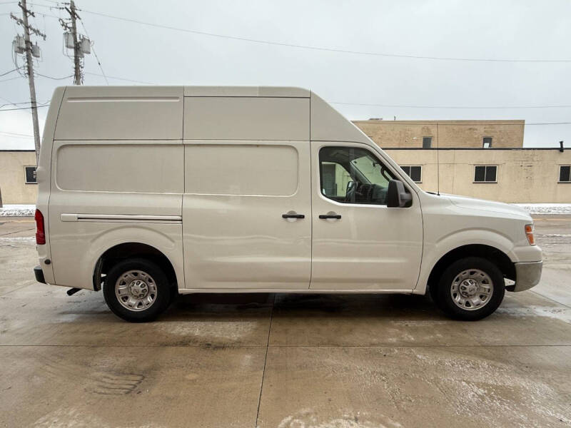 2013 Nissan NV 2500 HD S