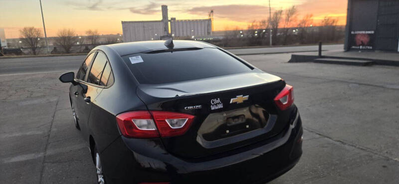 2017 Chevrolet Cruze LS Auto