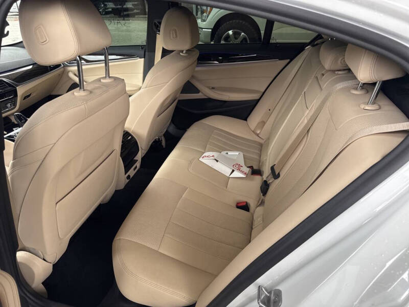 2021 BMW 5 Series 530i