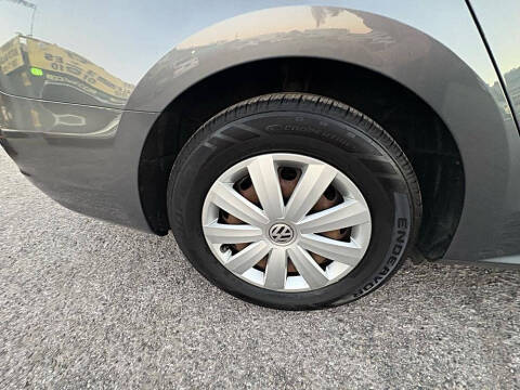 2012 Volkswagen Passat S PZEV