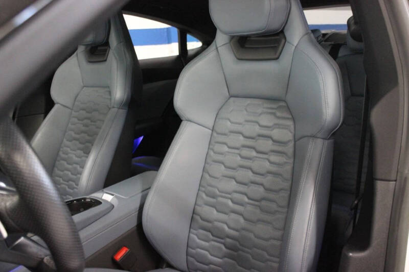 2023 Audi e-tron GT quattro Prestige