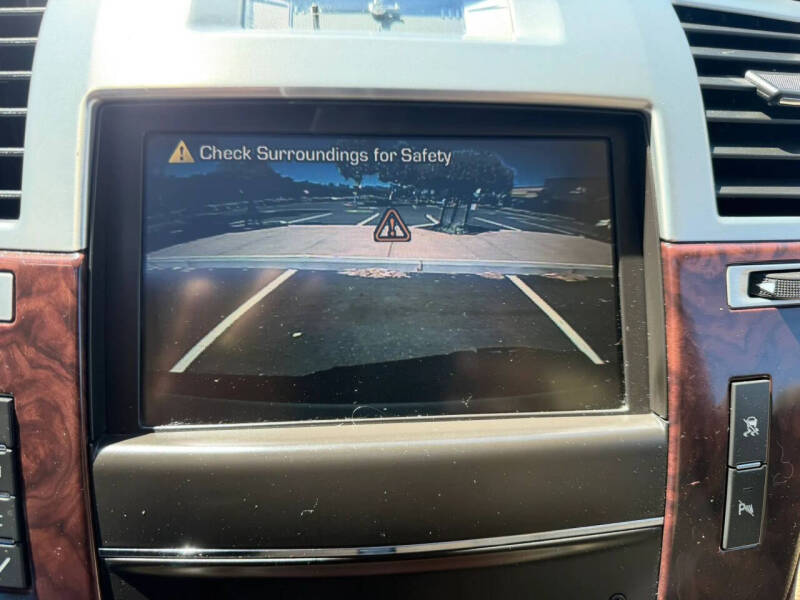2011 Cadillac Escalade Premium