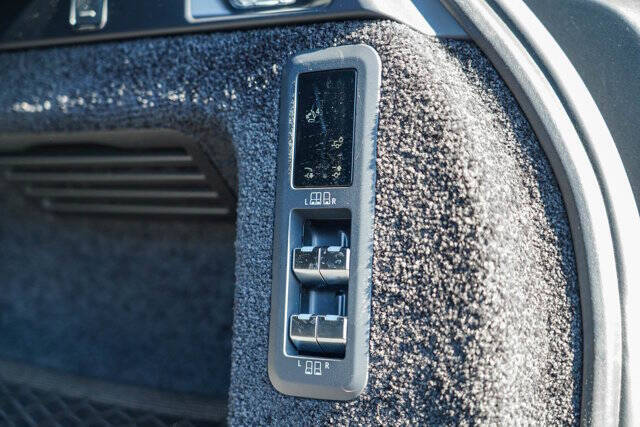 2025 Land Rover Range Rover P400 SE LWB