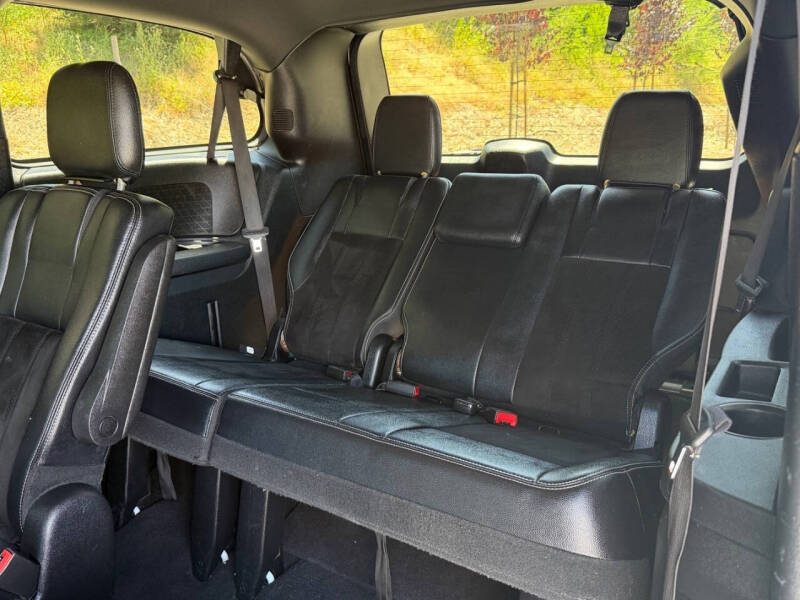2016 Dodge Grand Caravan SXT Plus