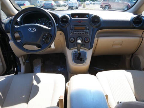 2008 Kia Rondo
