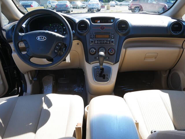 2008 Kia Rondo