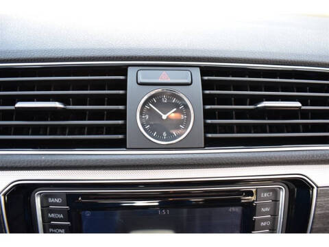 2017 Volkswagen Passat 1.8T SEL Premium