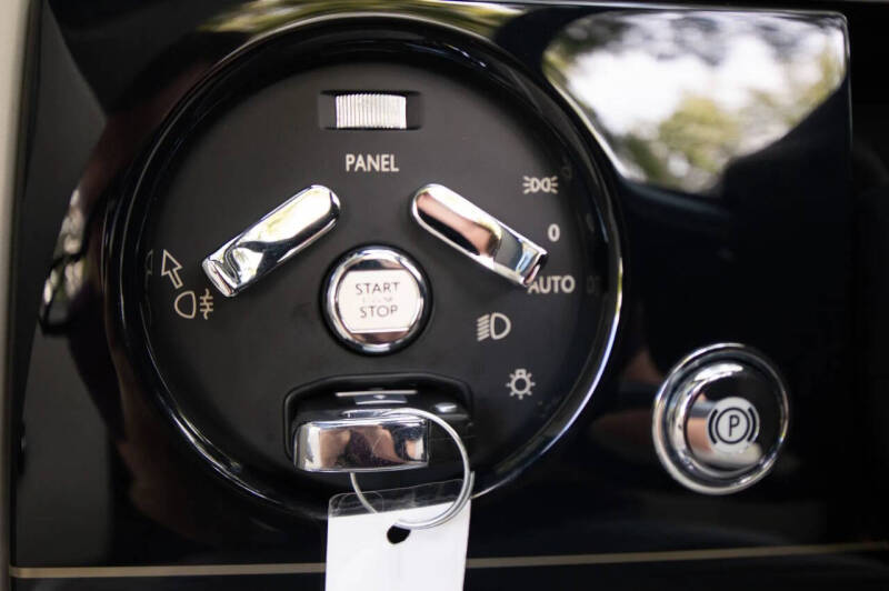 2016 Rolls-Royce Phantom Drophead Coupe