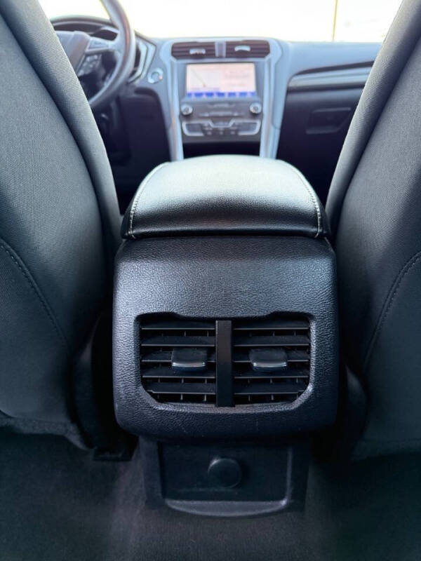 2020 Ford Fusion Hybrid SE