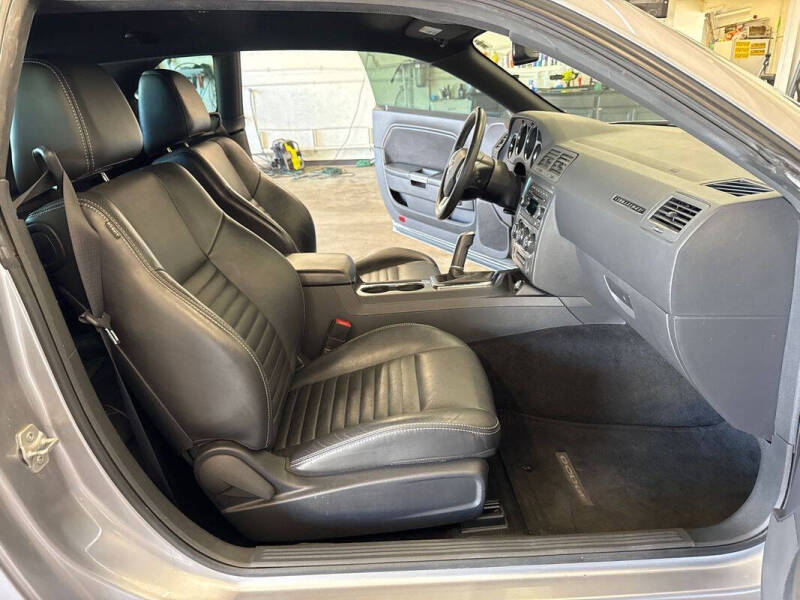 2014 Dodge Challenger R/T Plus