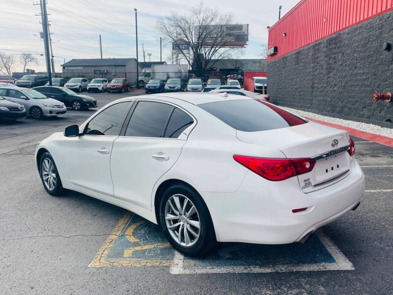 2015 Infiniti Q50 Premium