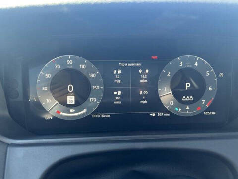 2025 Land Rover Range Rover Velar P250 Dynamic SE