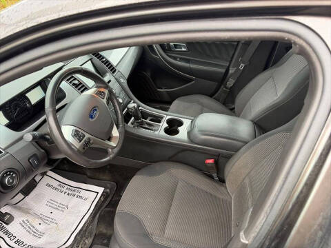 2018 Ford Taurus SEL