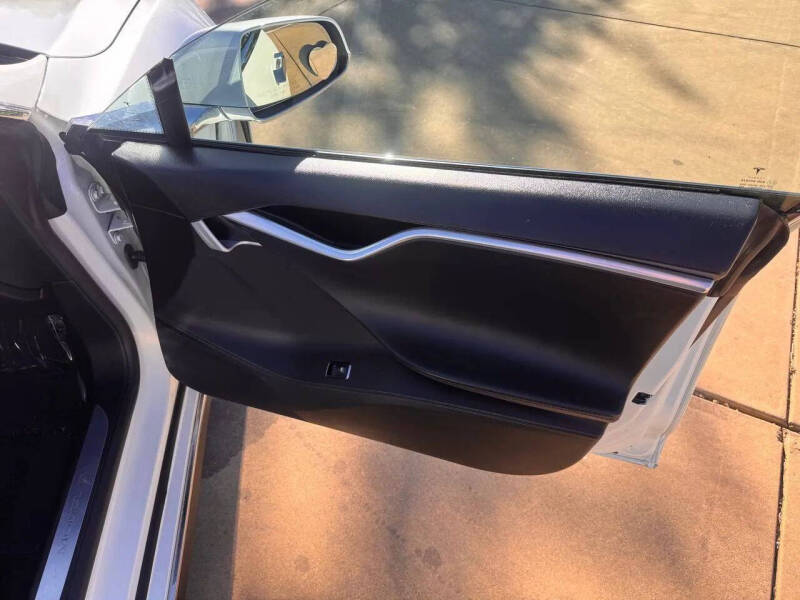 2014 Tesla Model S