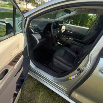 2021 Toyota Sienna LE 8-Passenger