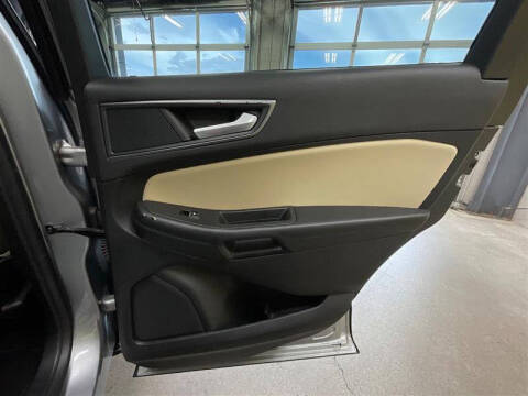 2020 Ford Edge SE