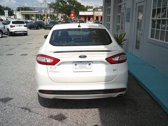 2014 Ford Fusion SE