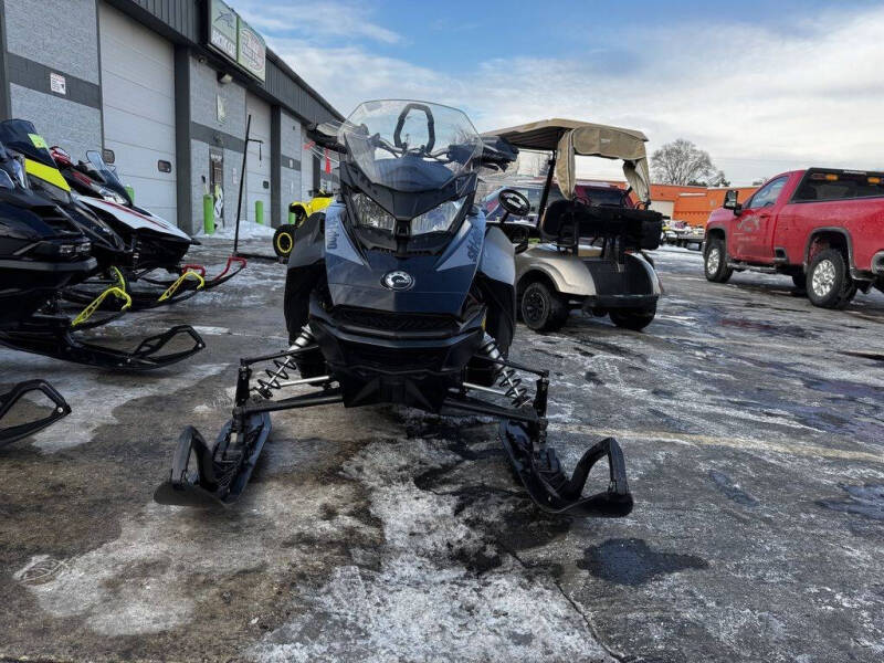 2019 Ski-Doo Backcountry™ 850 E-TEC B
