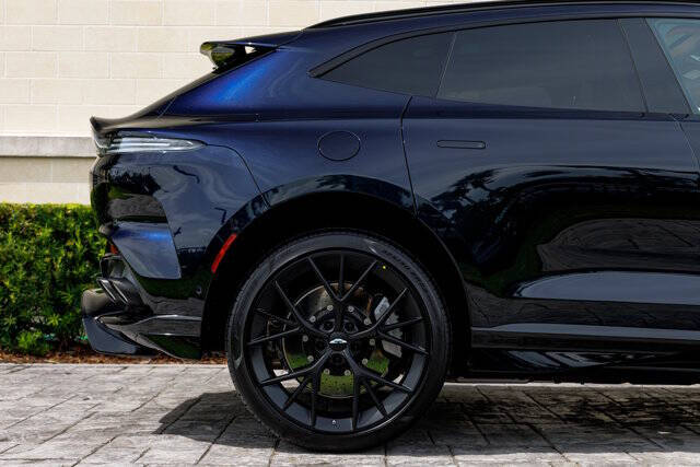 2025 Aston Martin DBX 707