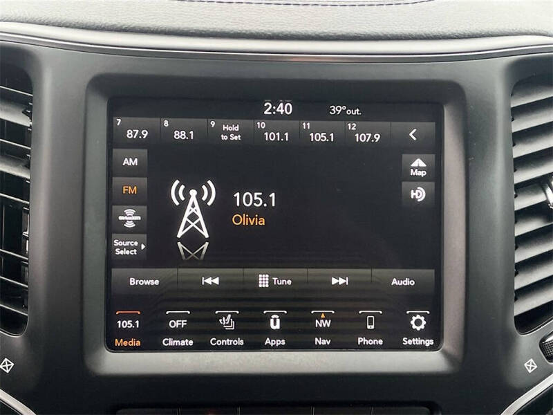 2023 Jeep Cherokee Altitude Lux